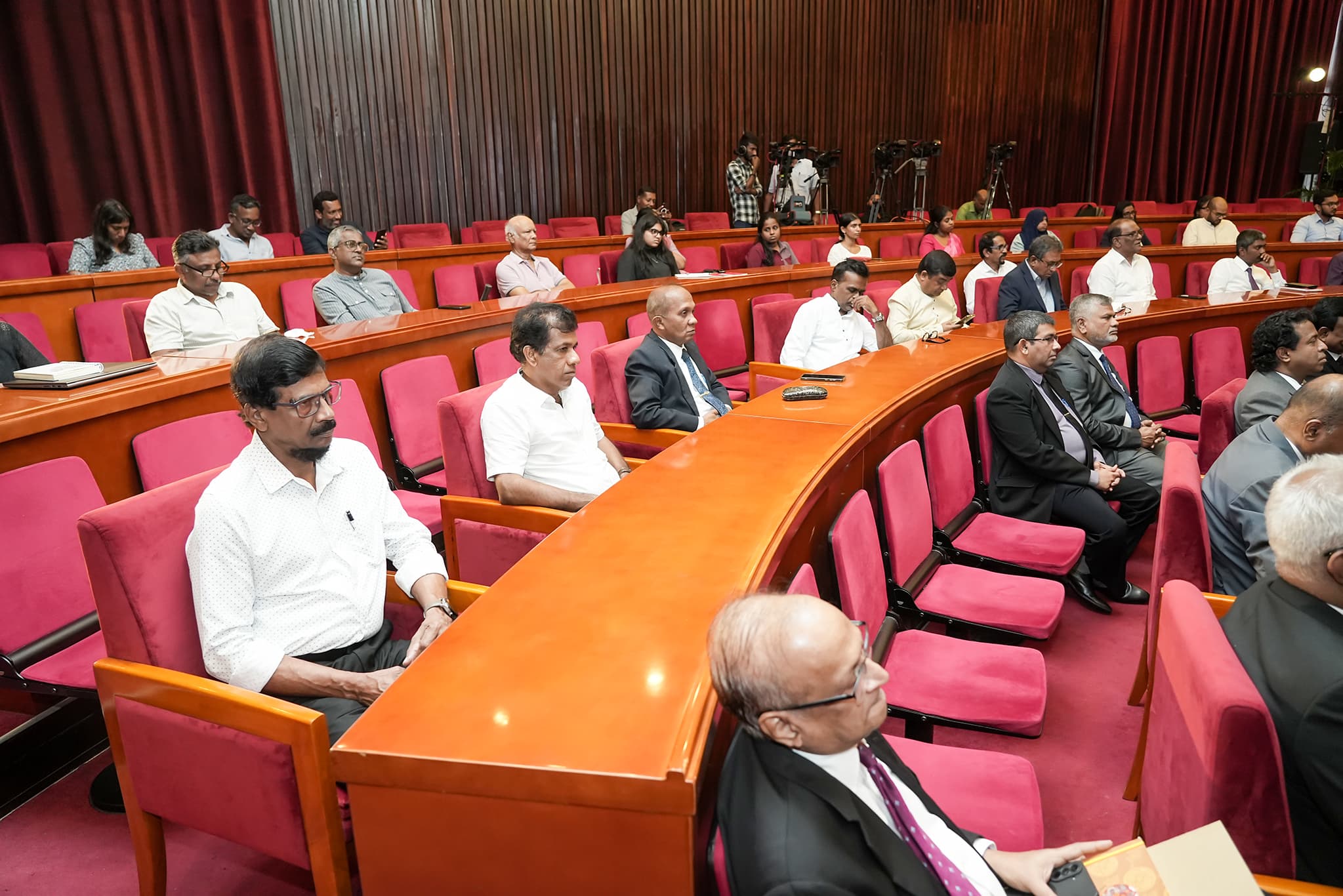 Launch of the First Bi-Annual Report on Monitoring the Government’s Manifesto: A Thriving Nation – A Beautiful Life - image 5